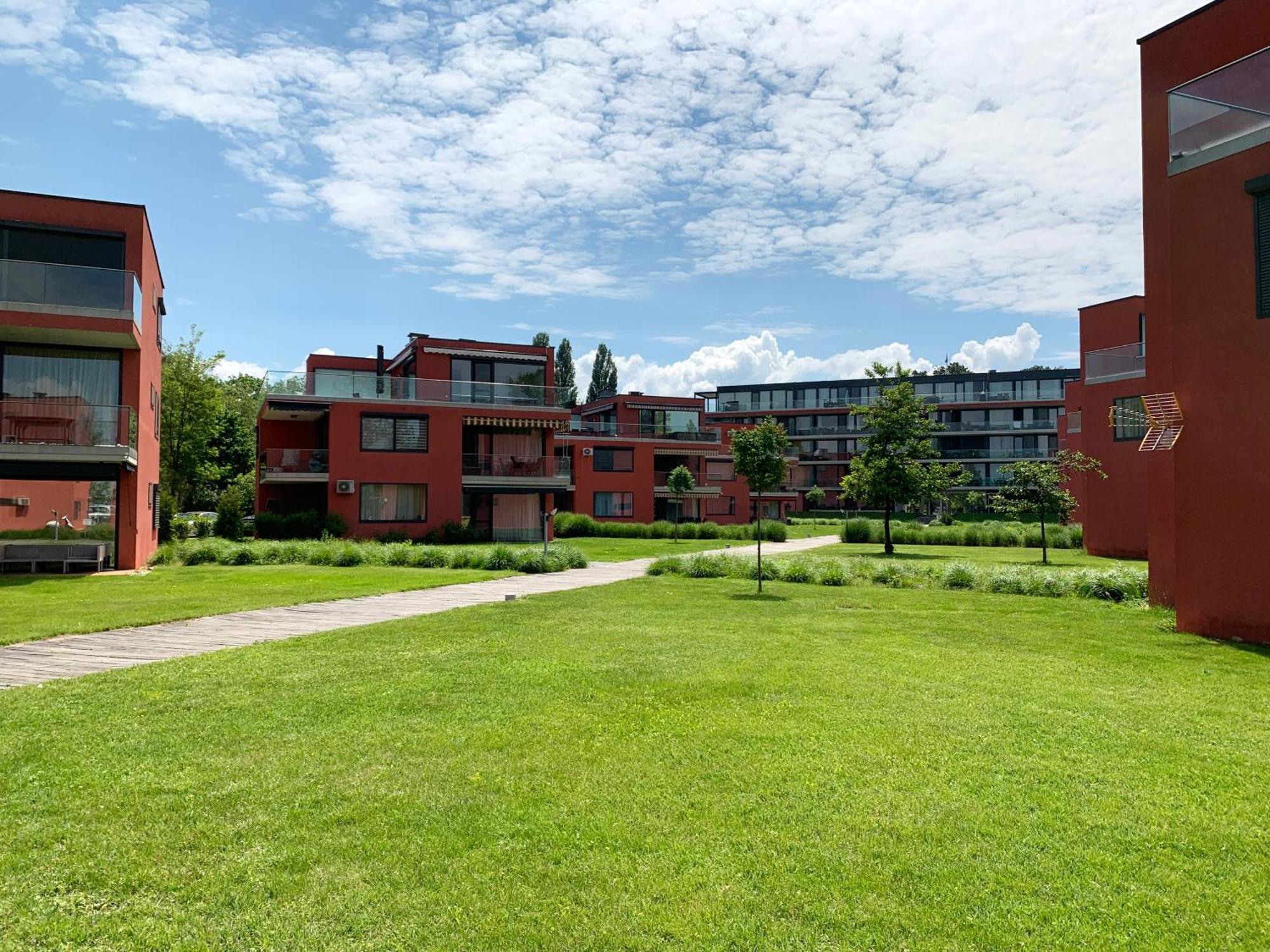 Bavaria Club Apartman 巴拉通雷勒 外观 照片